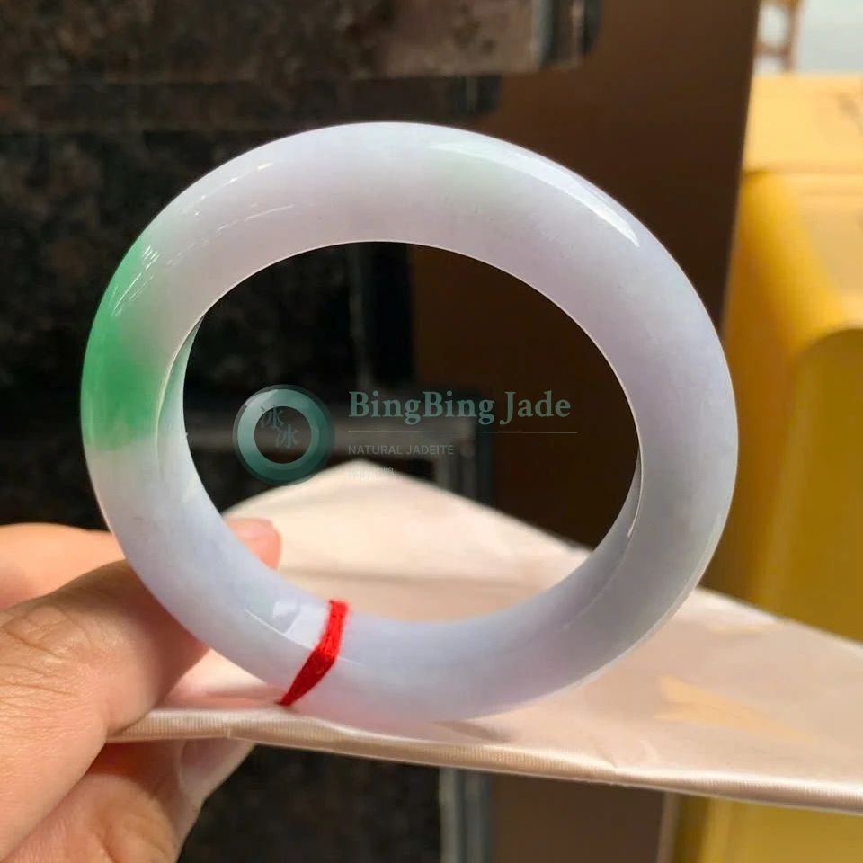 Moonlight Glutinous Bangle with Floating Emerald Touch — 56mm