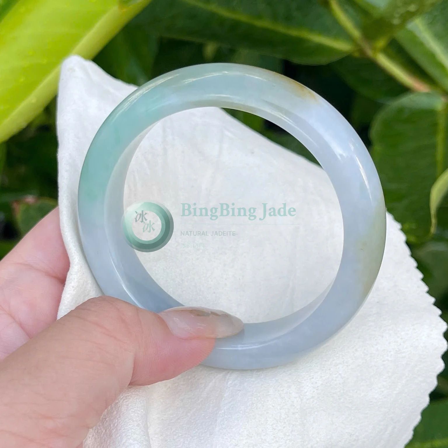 Soft Tricolor Bangle 54mm — Seafoam, Lavender Undertone & Honey