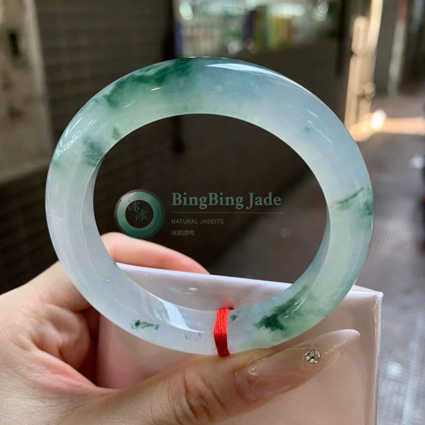 Icy Floating Emerald Blossom Bangle 51mm