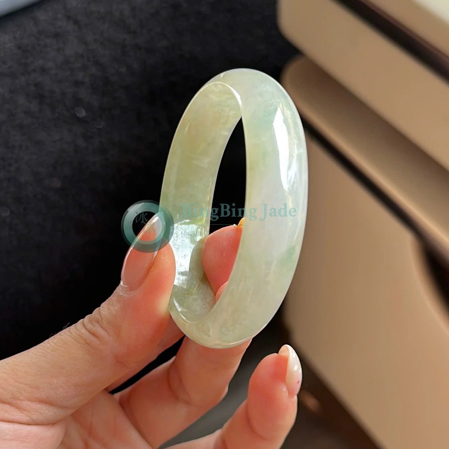 Guifei Honey-Green Icy Glutinous Bangle 53.5mm