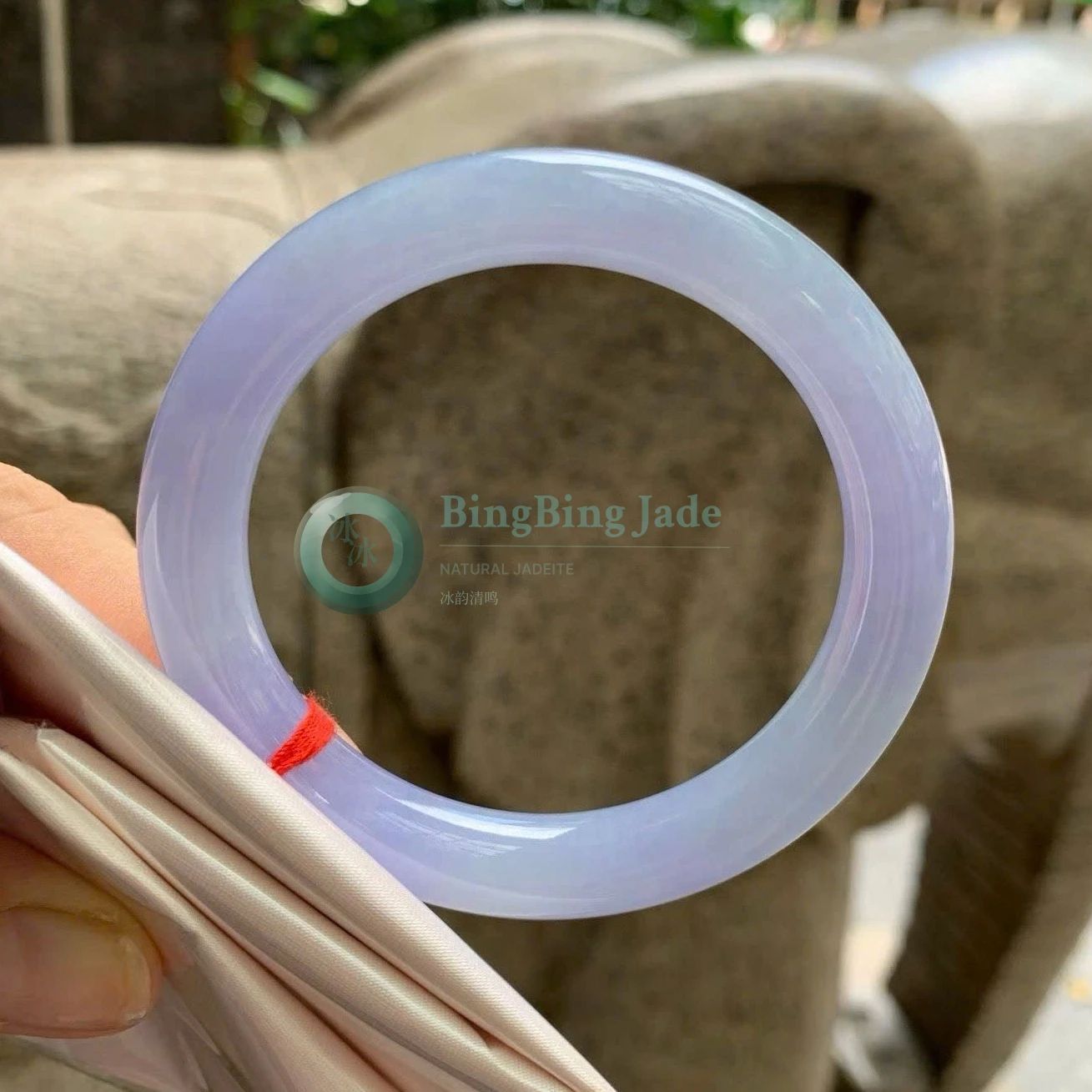 Deep Lavender Glutinous Round Bangle 54mm — Saturated Violet Glow