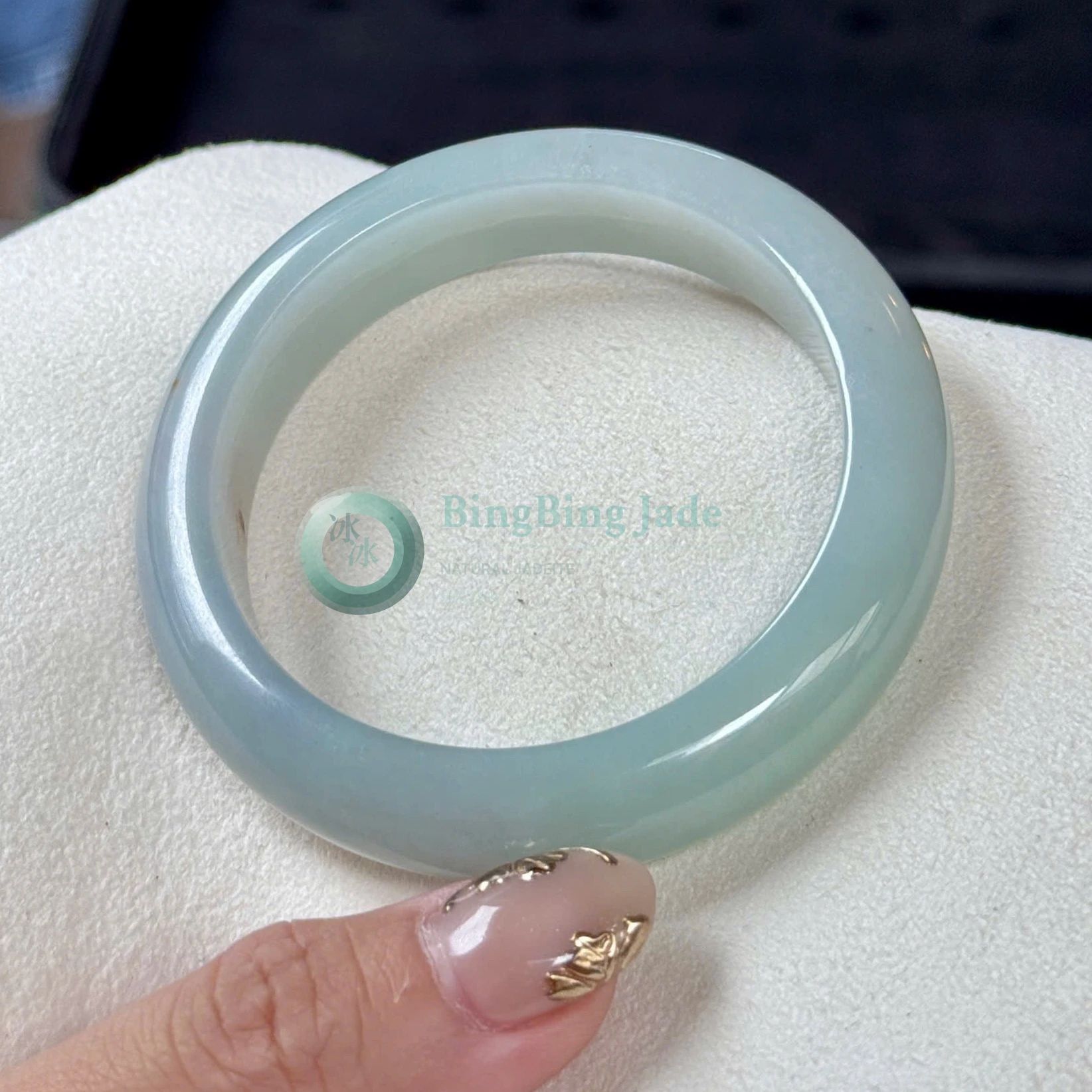 Icy Glutinous Moonlight Undertone Bangle 52mm — Soft Blue-Lavender Glow