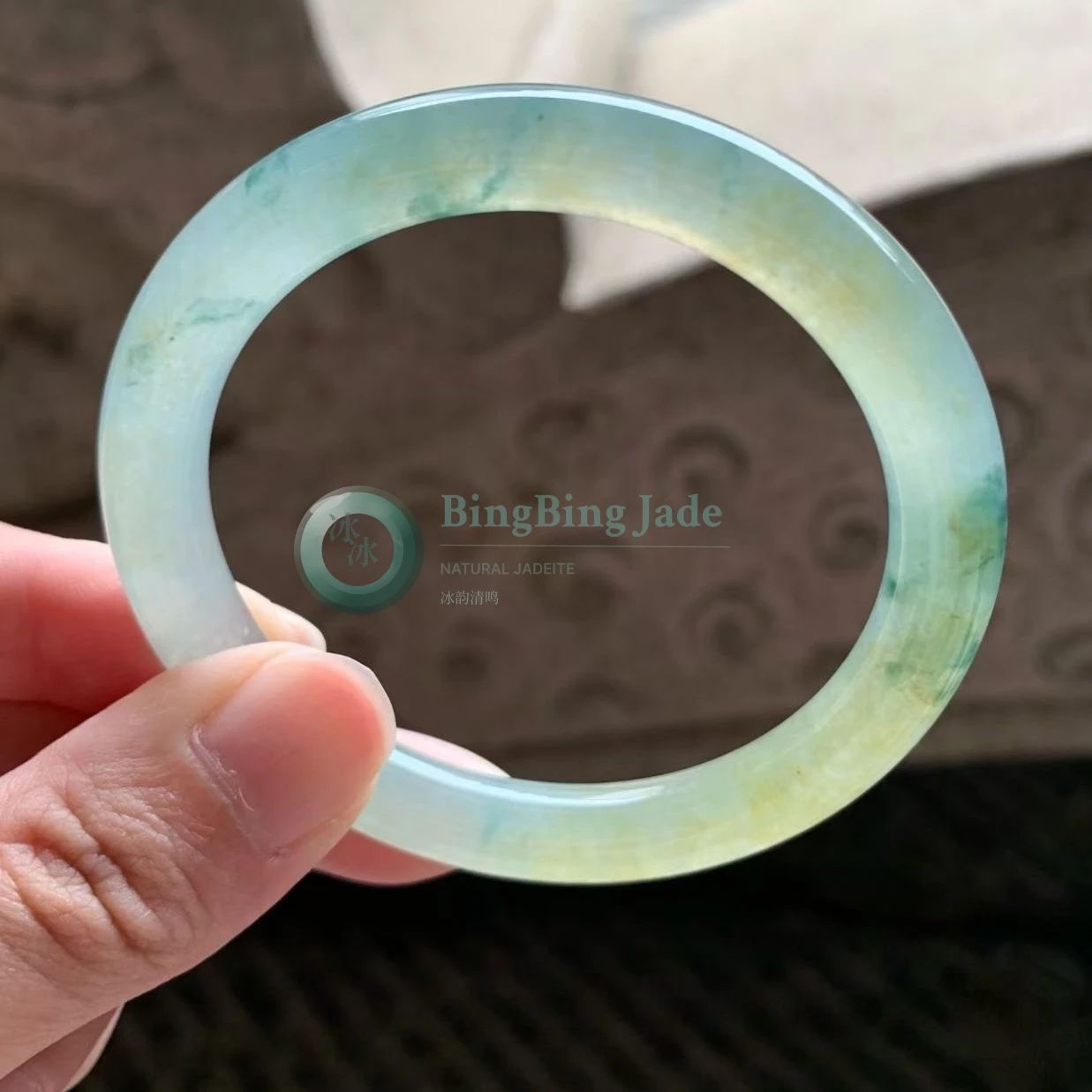 Icy Spring Meadow Round Bangle 53mm — Golden Warmth over Cool Green