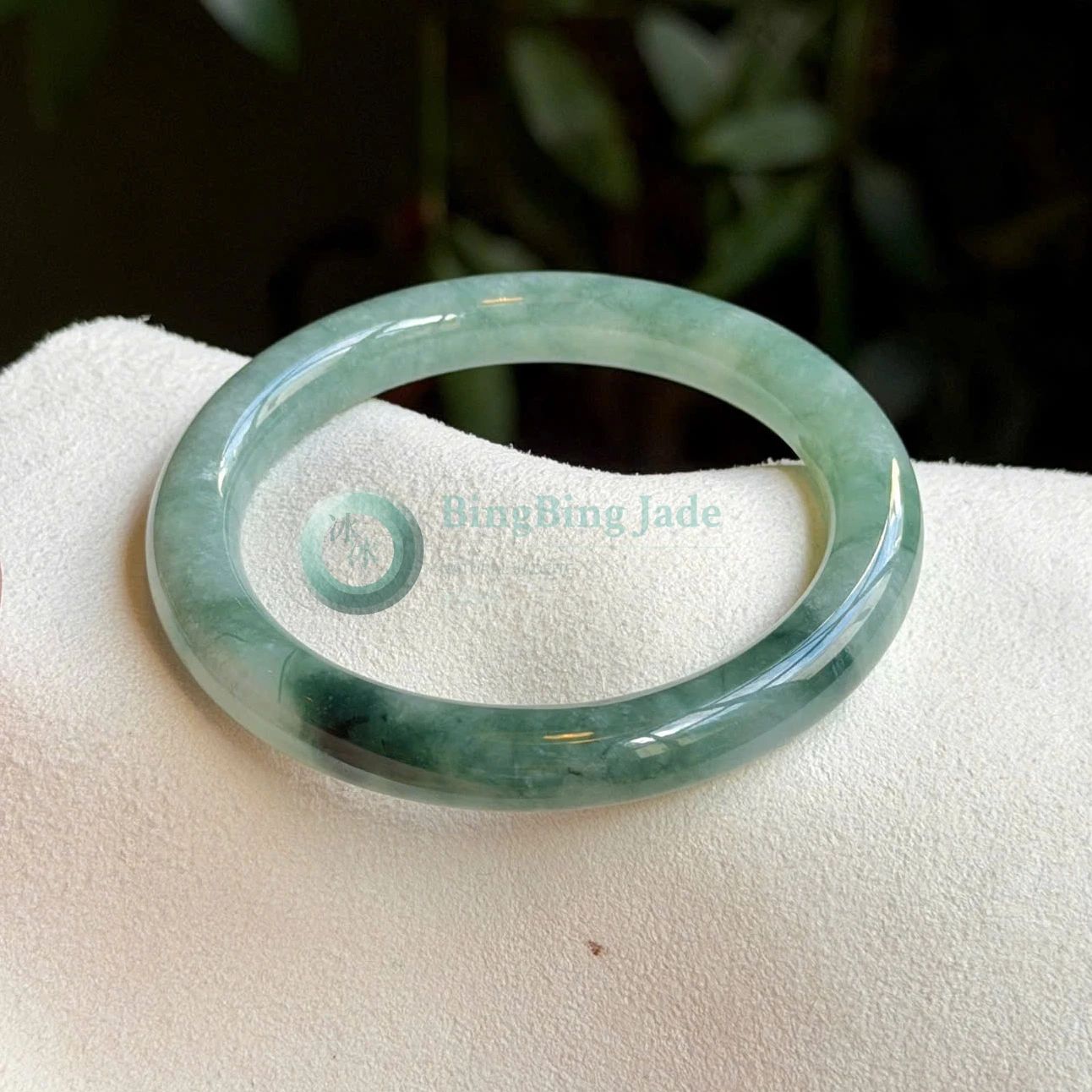 Drifting Bloom Jadeite Bangle 57.3 — Oil-Green Mist with Floating Florals
