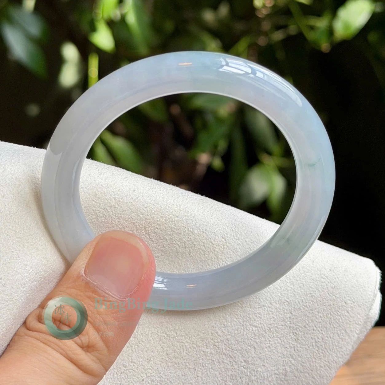 Icy Glutinous Blue-Lavender Undertone Bangle 55.9mm — Still Water Translucency