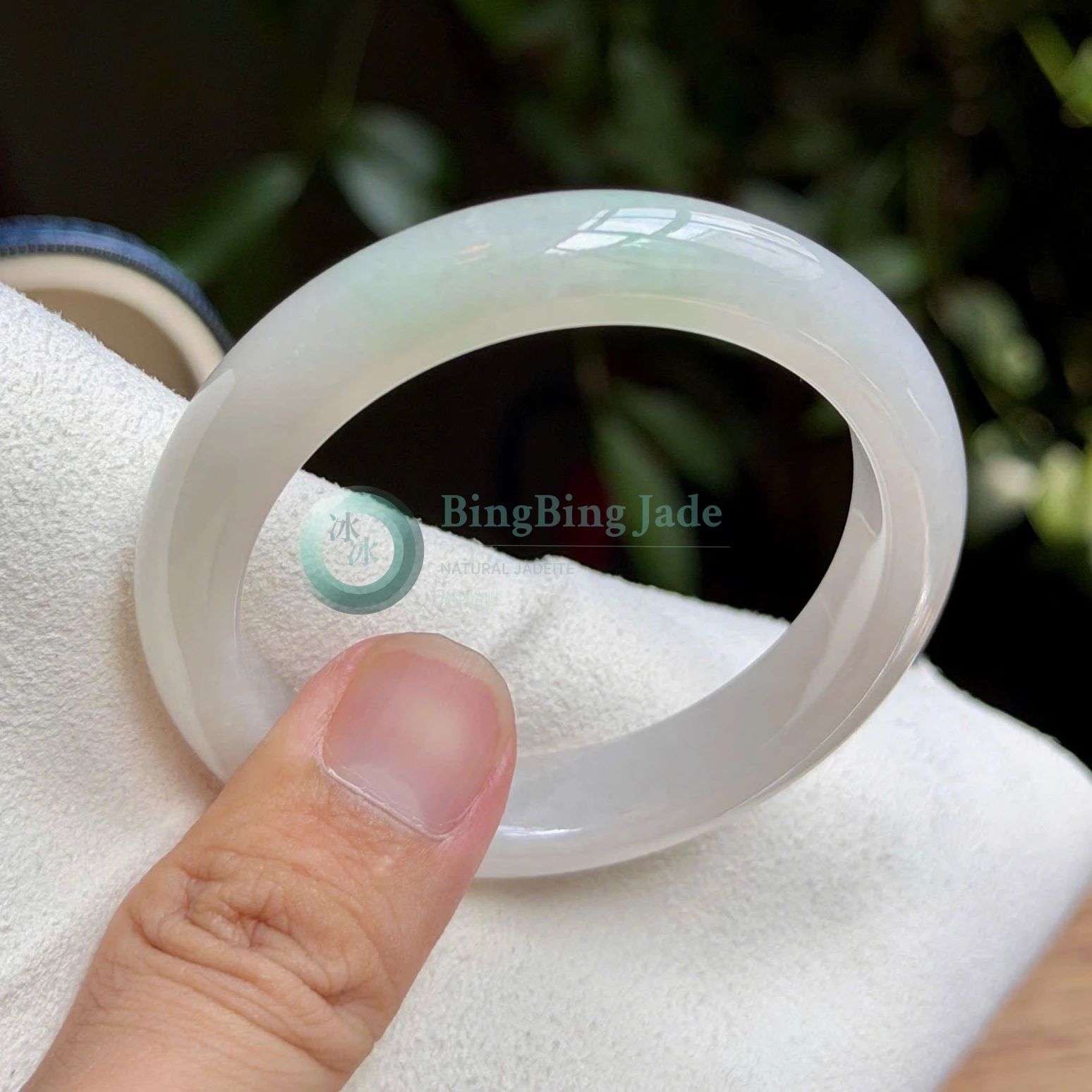 Glowing White Jade with Faint Green Kiss — Icy Glutinous Bangle 55.8mm