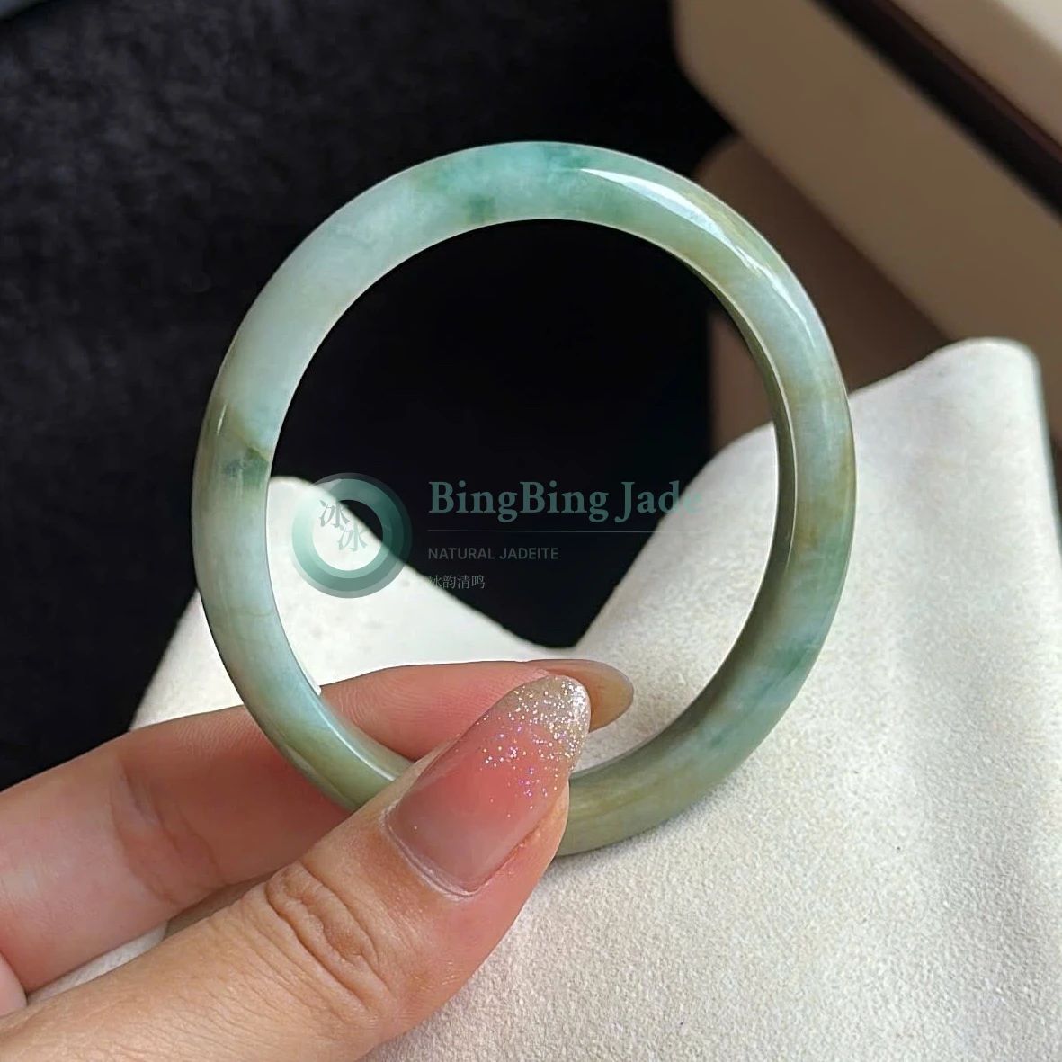 Spring Mist with Floating Blue-Green Bangle 55mm