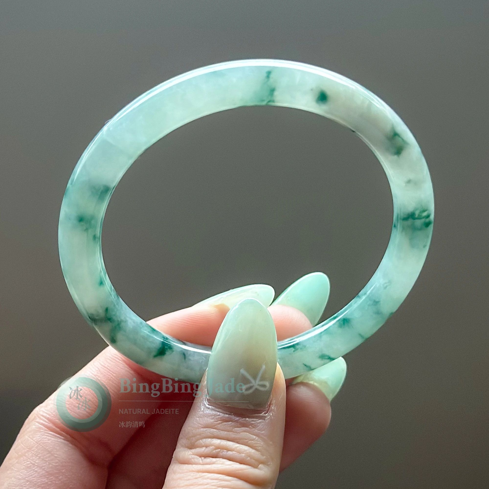 Floating Emerald Blossoms on Icy Glutinous Jadeite Bangle 53mm