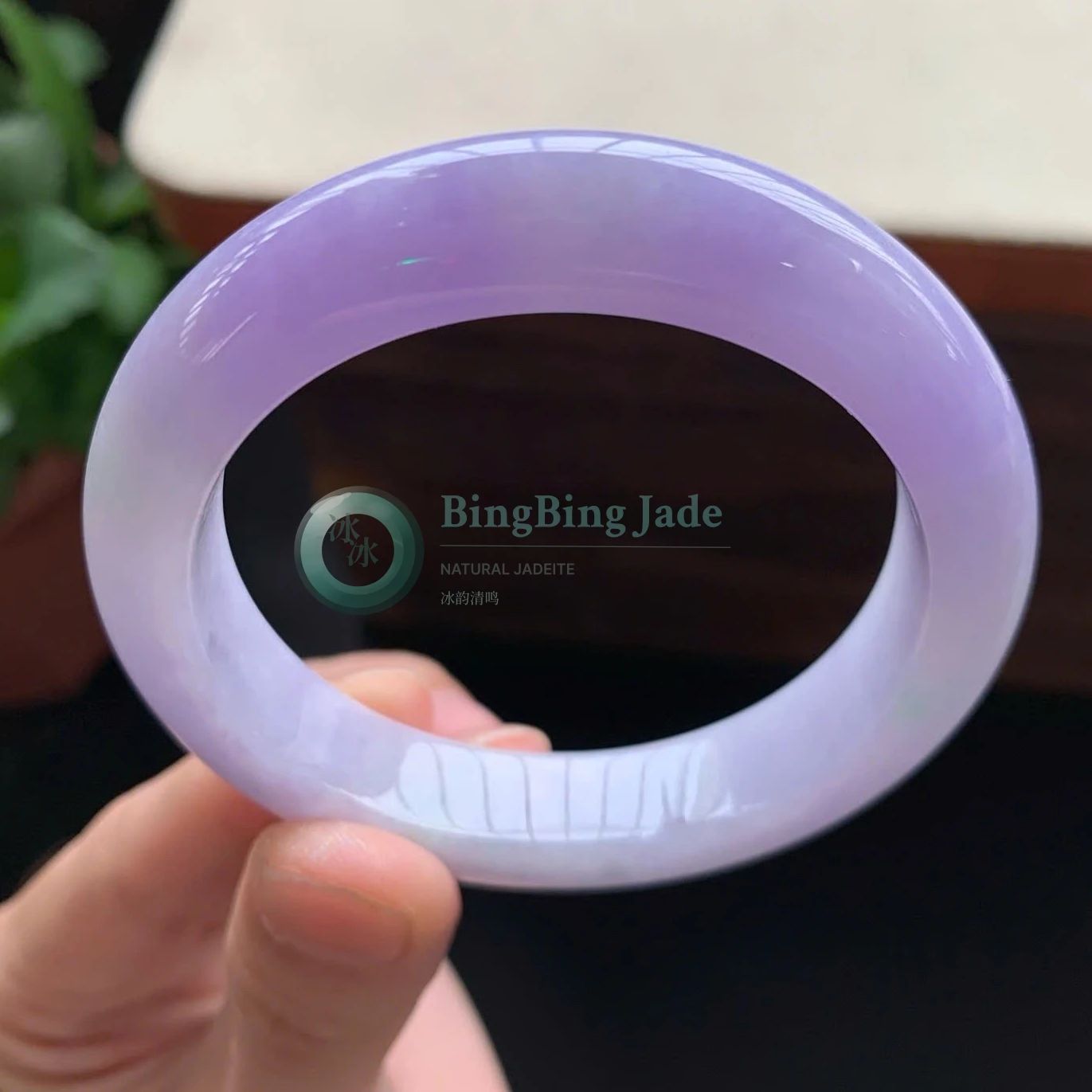 Full Lavender Glow Jadeite Bangle 52mm