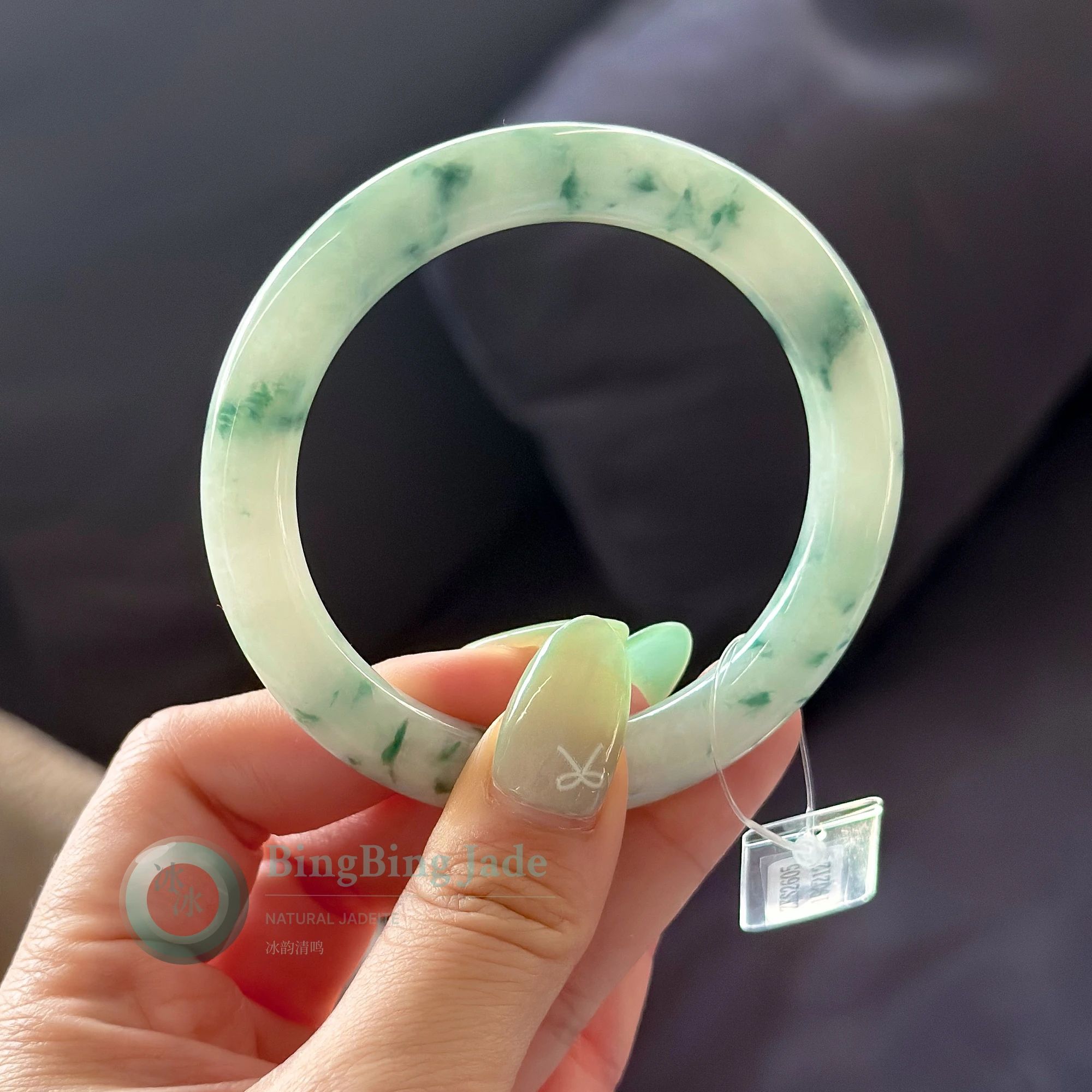 Floating Emerald Marbling on White Bangle 54mm