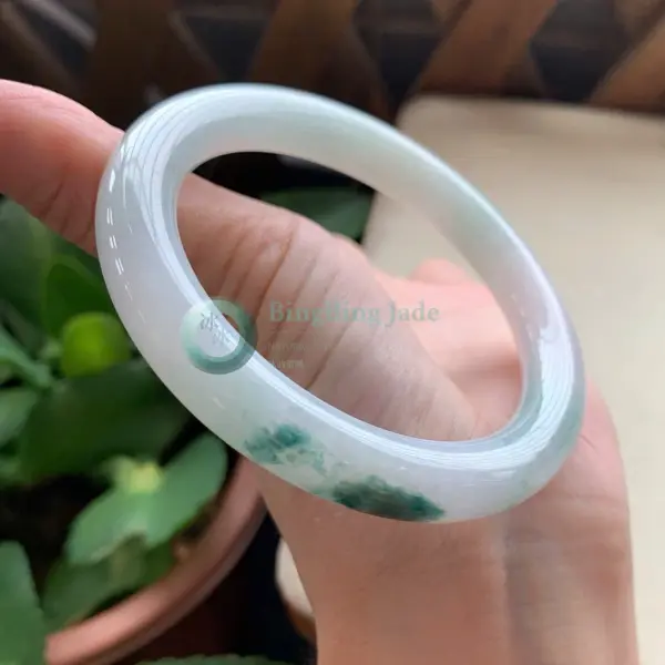 Soft Cloud Bangle with Floating Emerald Bloom — 59mm