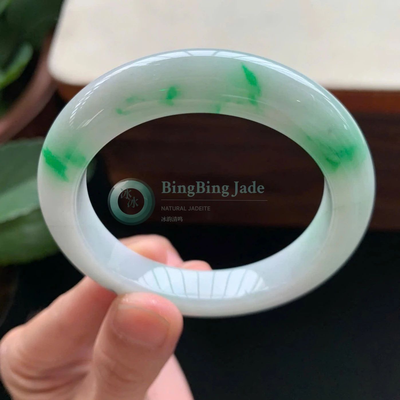 Floating Emerald Blossoms on Pale Spring Jade Bangle 52.6mm