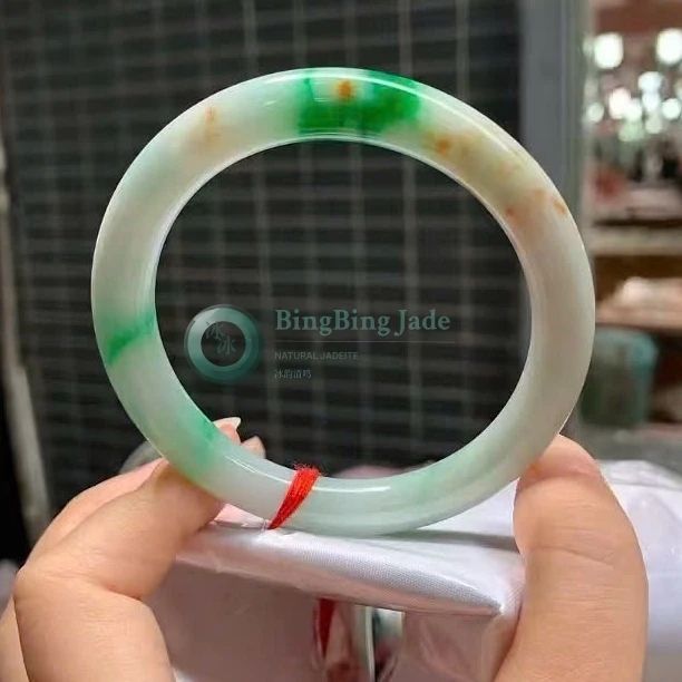 Spring Blossom Round Bar Bangle 53.7mm — Vivid Emerald Splashes on Milky White with Honey Accents