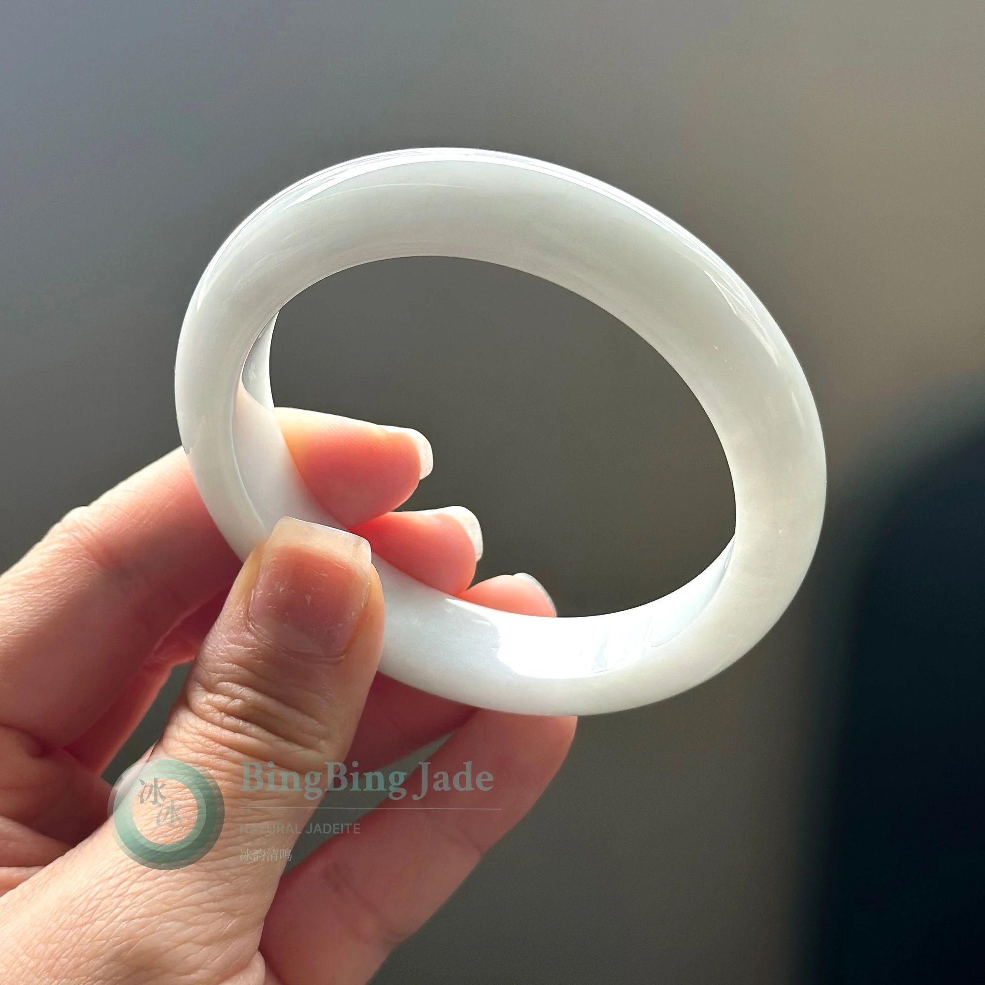 Snow Jelly Bangle 55mm — Pure White with Soft Cotton Whispers
